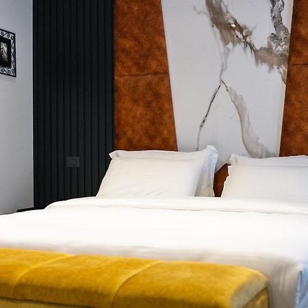 Oxygen Boutique Hotel Tirana Exterior foto