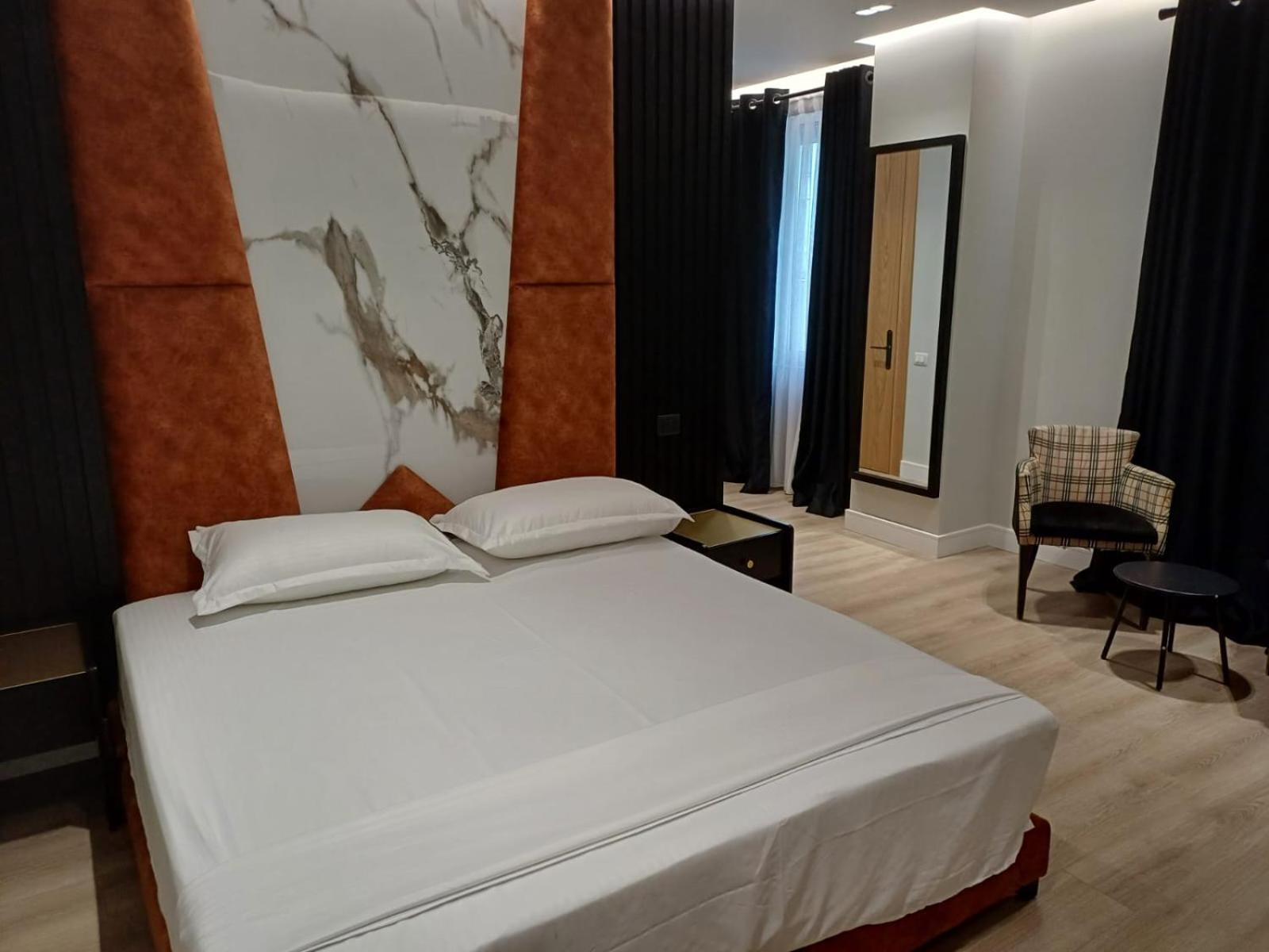 Oxygen Boutique Hotel Tirana Exterior foto