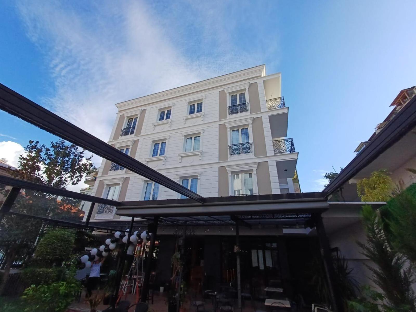 Oxygen Boutique Hotel Tirana Exterior foto
